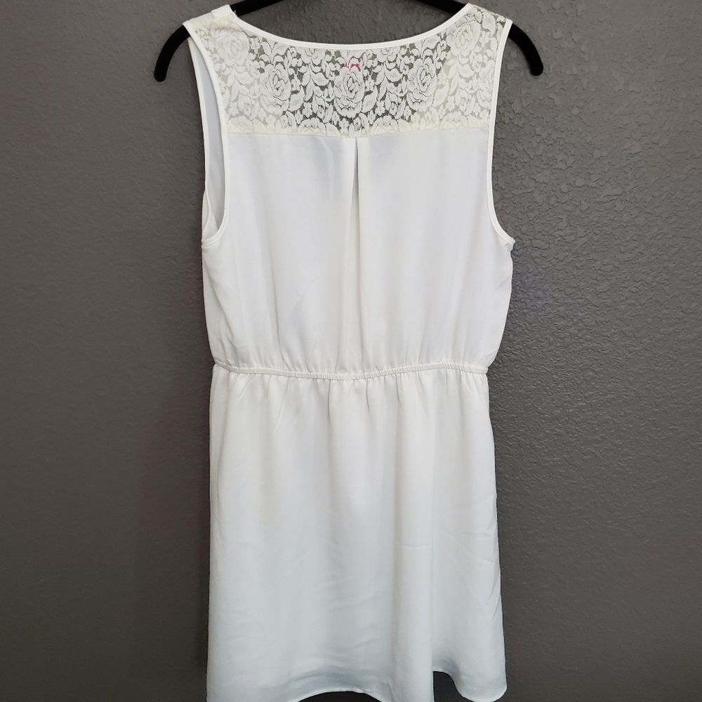 White Dress - Picture 7 of 8